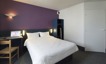B&B Hôtel Hyeres 2*